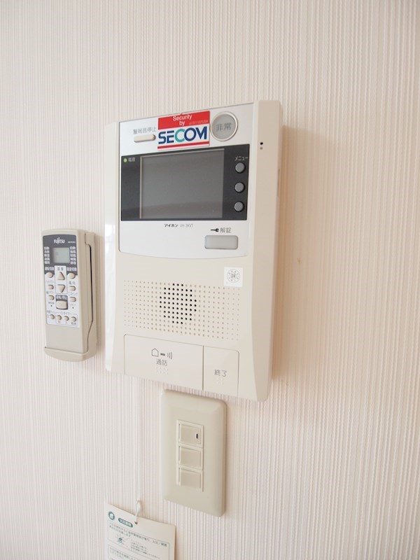 セキュリティ：TVモニタ付きです。