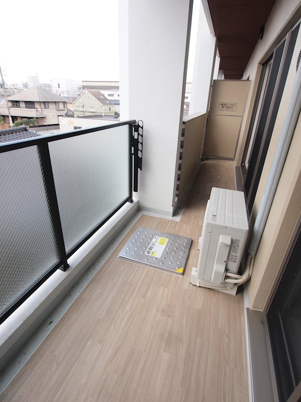 ベランダ：広くて使いやすいバルコニーです