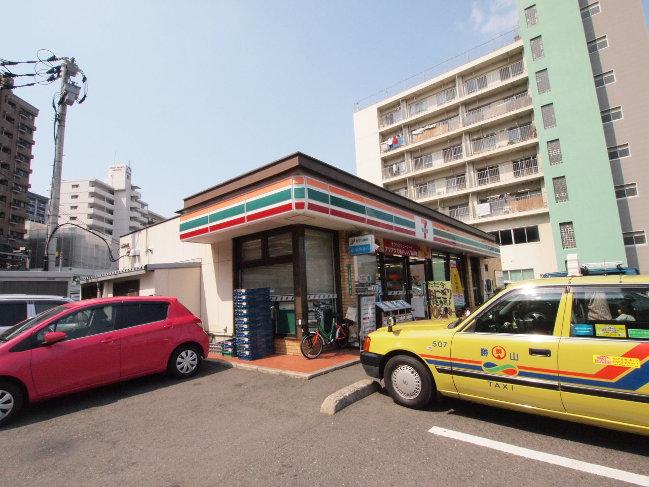 コンビ二：ｾﾌﾞﾝｲﾚﾌﾞﾝ 小倉三萩野2丁目店　71m
