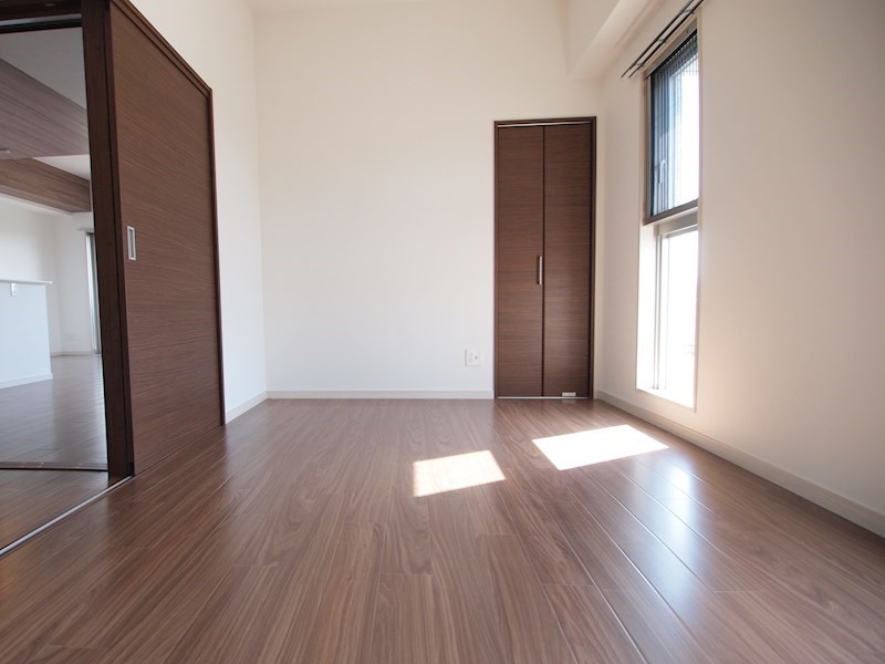 ベッドルーム：全ての部屋に窓があり、明るい！