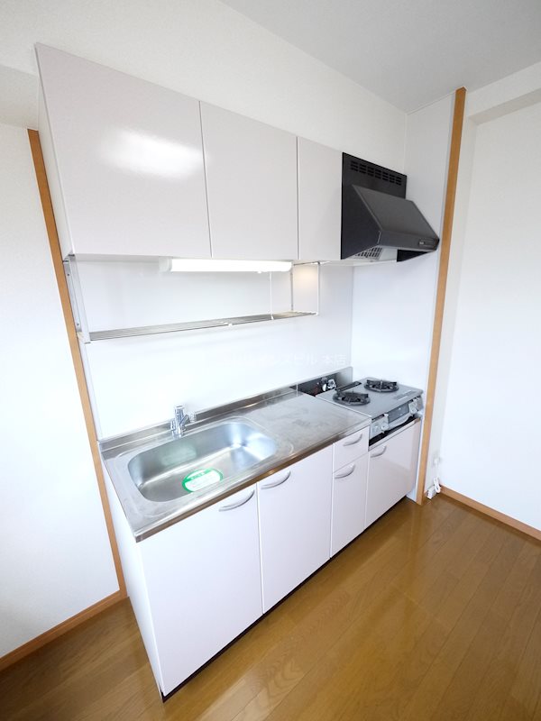 キッチン：システムキッチン。