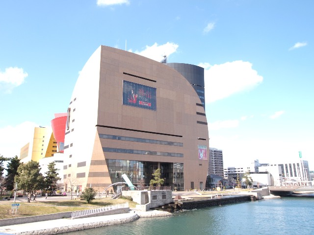 ショッピング施設：ﾘﾊﾞーｳｫーｸ北九州　478m