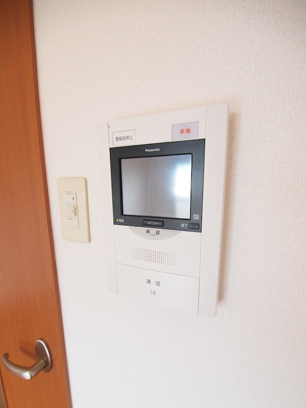 セキュリティ：モニタ付きインターホン