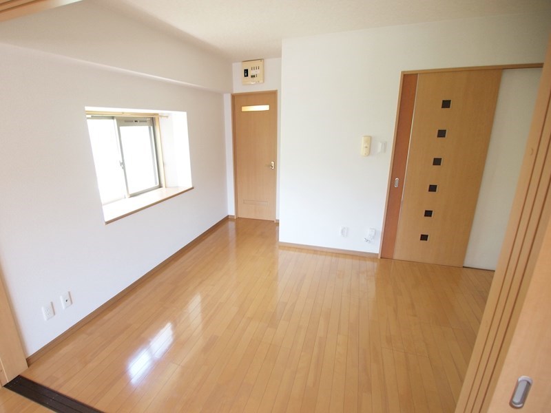 リビング：みんな大好き角部屋ですよん