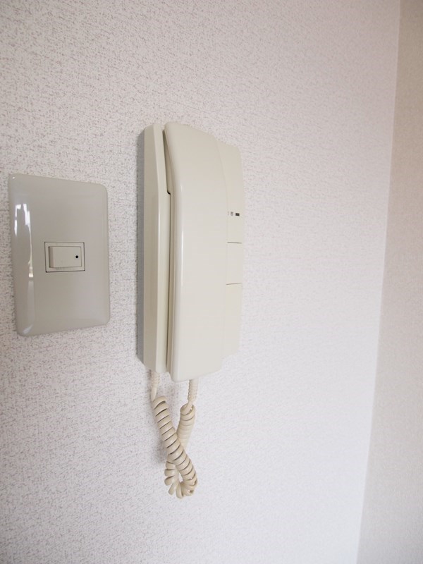 セキュリティ：インターフォンもあります。