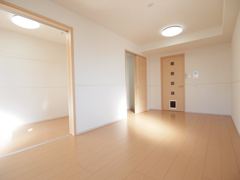 その他設備：広いリビングで２人入居も可。
