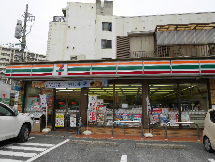 コンビ二：ｾﾌﾞﾝｲﾚﾌﾞﾝ 小倉清水3丁目店　373m