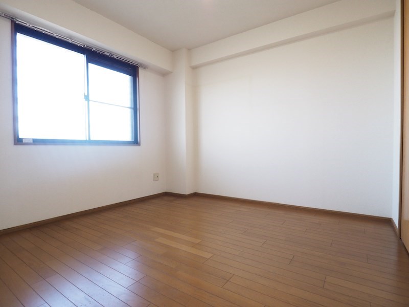 その他設備：洋室２部屋