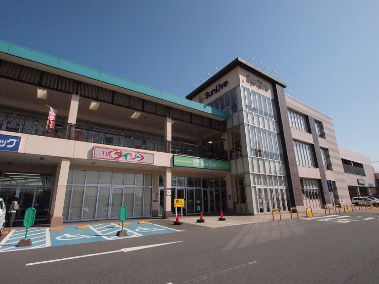 スーパー：ｻﾝﾘﾌﾞ朝日ヶ丘店　379m