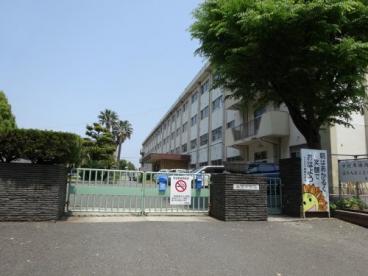 中学校：北九州市立板櫃中学校　609m