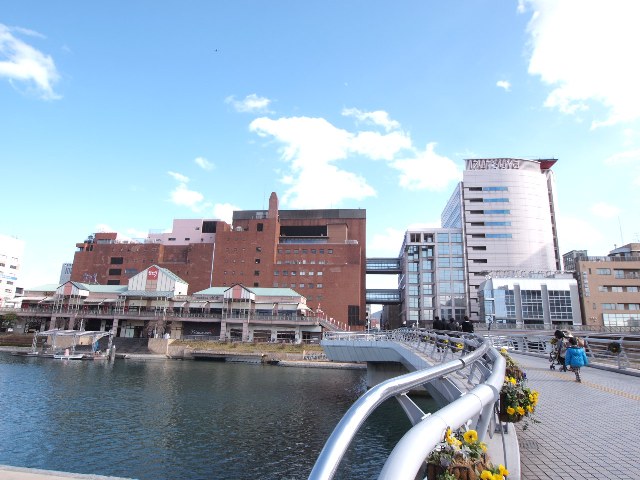 ショッピング施設：井筒屋 小倉店　1034m