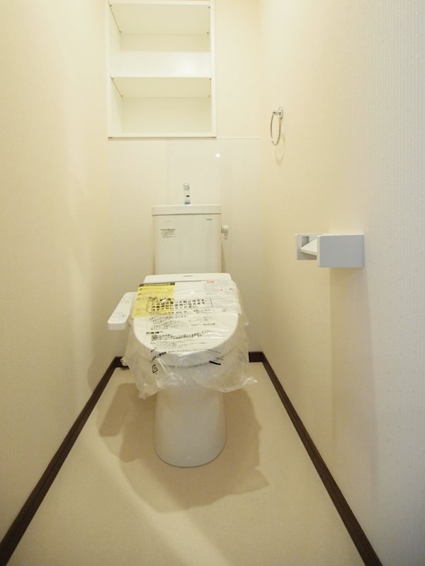 トイレ：トイレも広々。