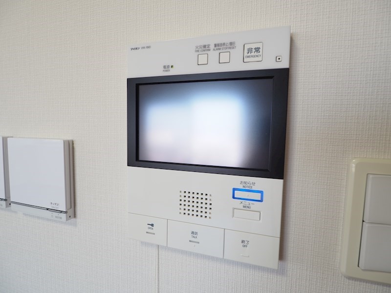サンシャイン・プリンセス五番街 TVモニタ付きで安心です。