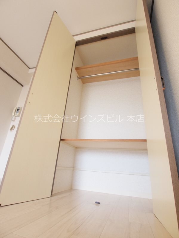 ウインズ竪町 収納奥行あり。