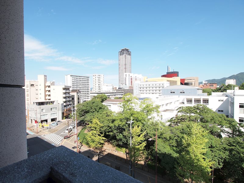 ウインズ竪町 眺望良好。小倉城が一望できるお部屋です。