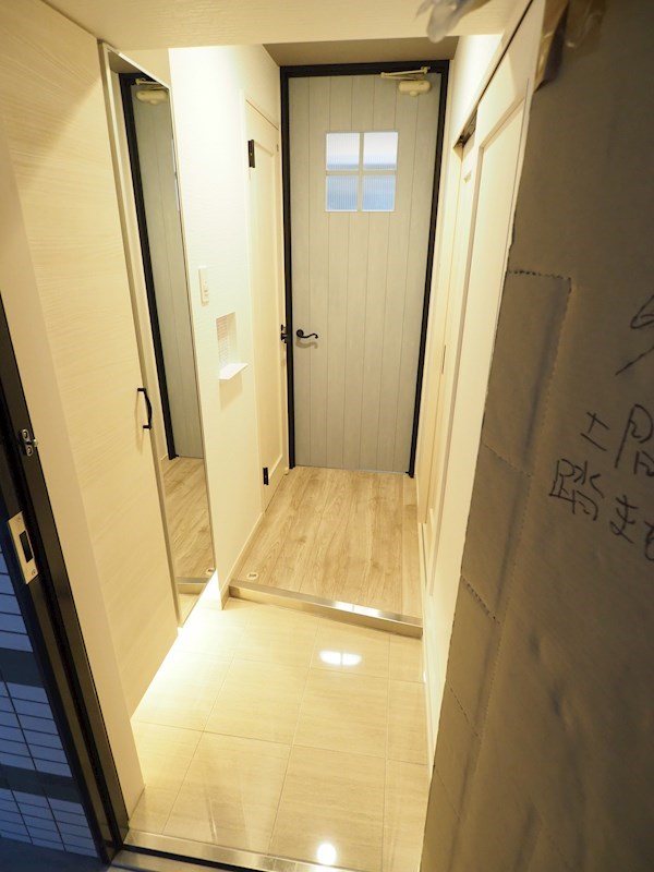ギャラクシー西小倉 姿見付きシューズＢＯＸ