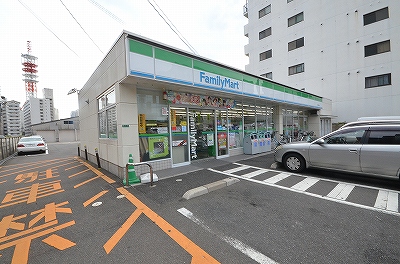 エルザグランツ中津口 コンビ二